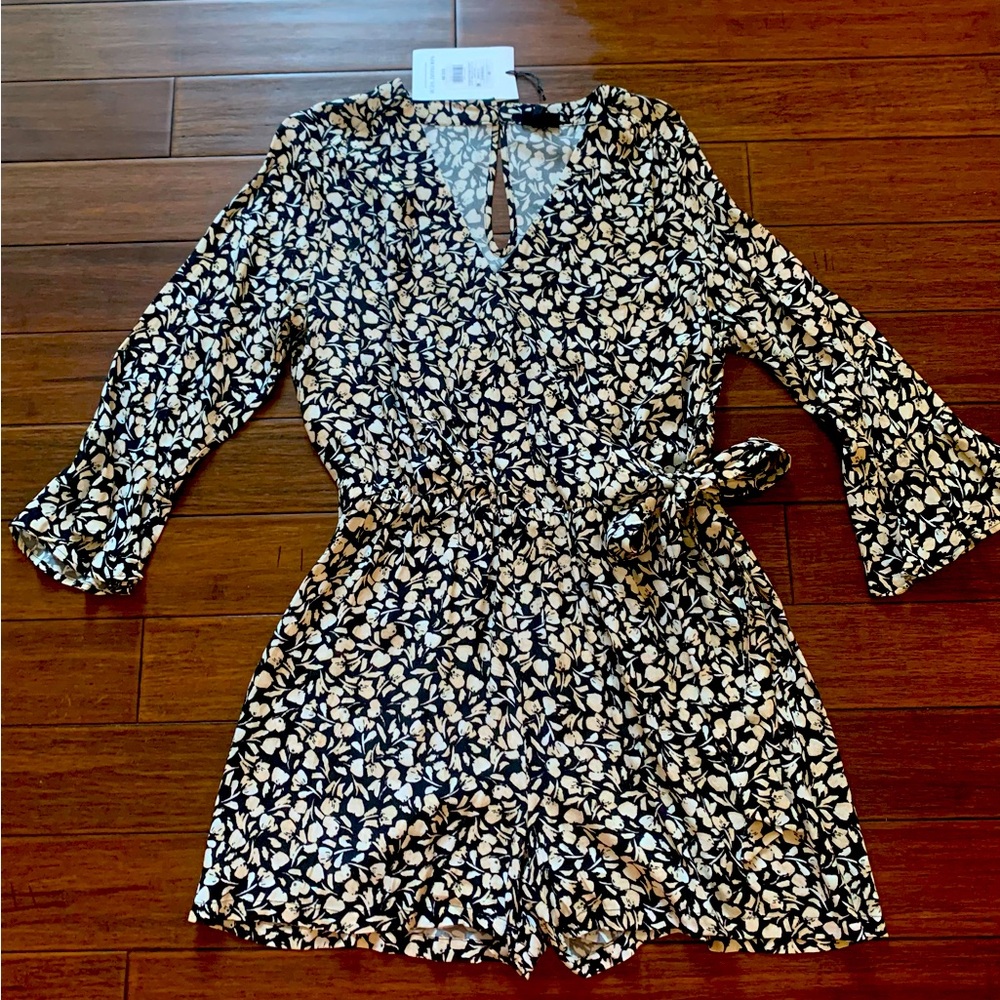 Women’s Romper, size M, NWT